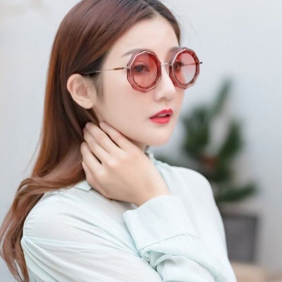 Chloe Women\'s CE160S Gradient Round Lens Sunglasses in Rose Gold & Pink 52mm